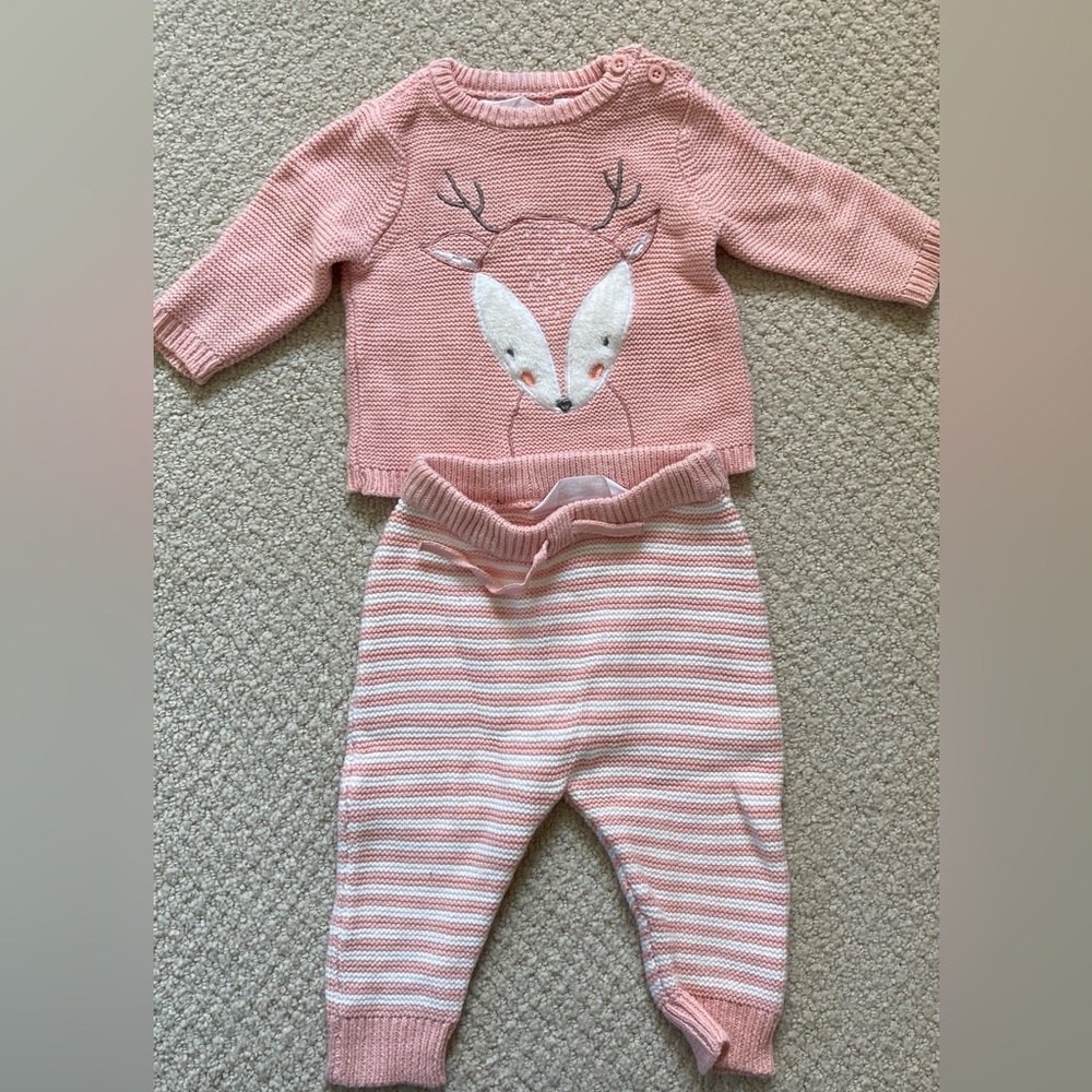 Rene Rofe baby girl 0-3 mo two piece knit pant and sweater set.